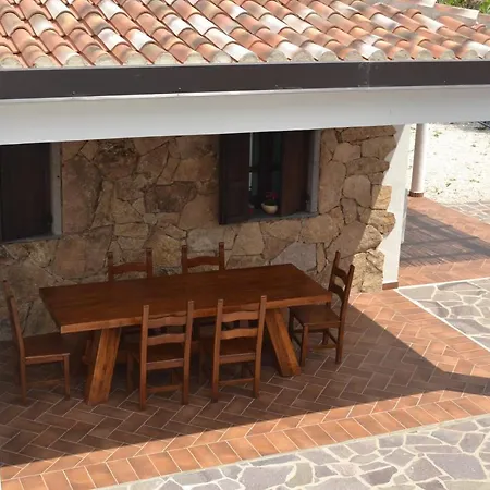 Pietra, Immersa Nel Verde. Area Relax E Bbq Доргали